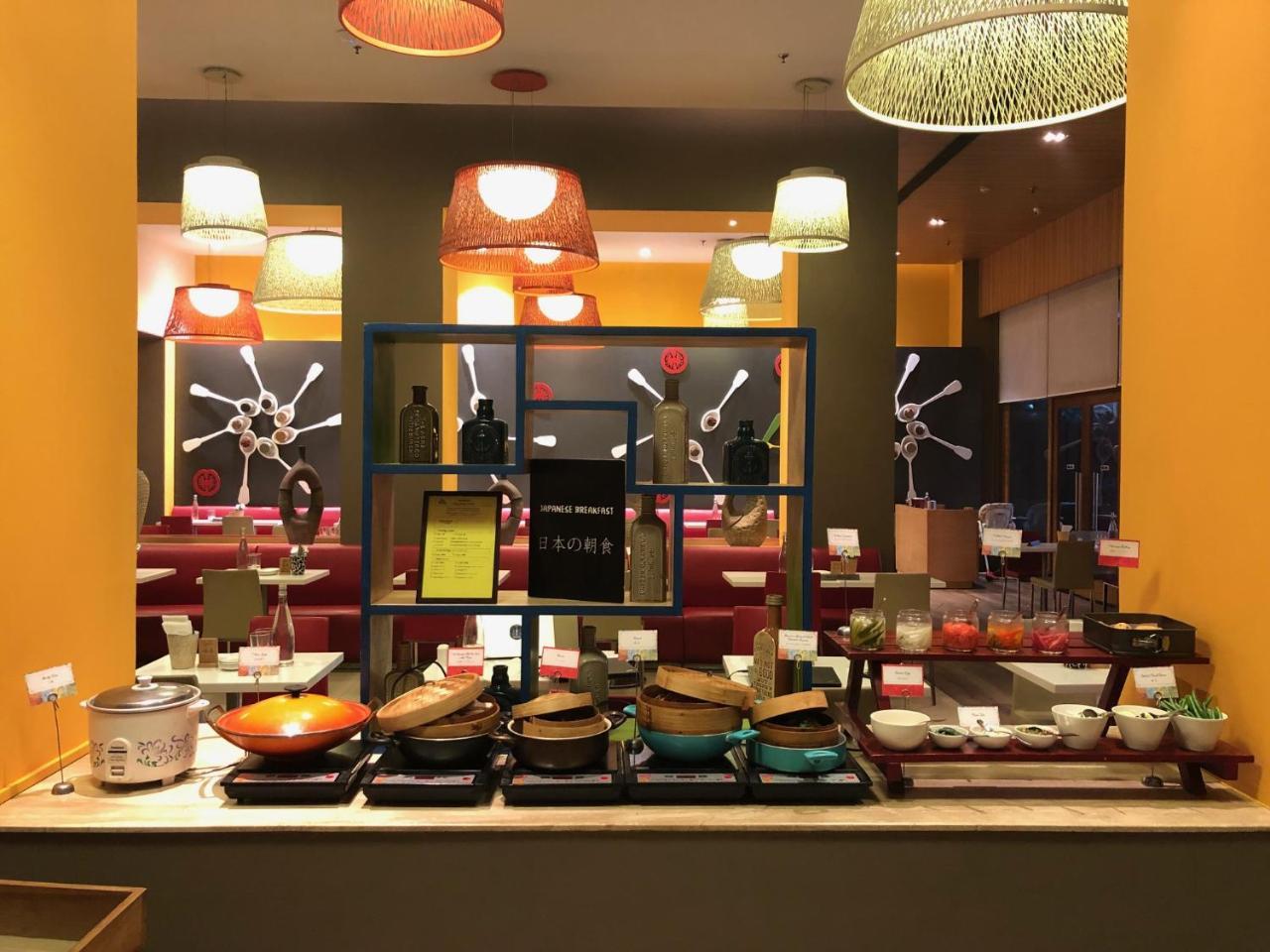 Отель Ibis Gurgaon Golf Course Road - An Accor Brand Экстерьер фото